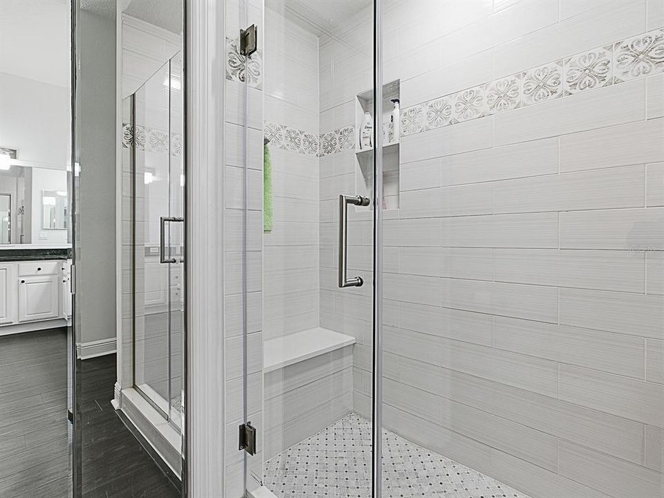 合同活跃: $495,000 (3 贝兹, 2 浴室, 2310 平方英尺)