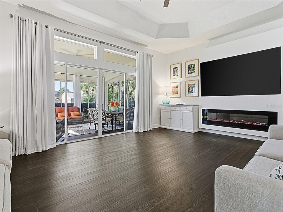 合同活跃: $495,000 (3 贝兹, 2 浴室, 2310 平方英尺)