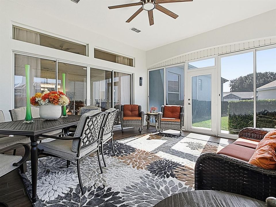 合同活跃: $495,000 (3 贝兹, 2 浴室, 2310 平方英尺)