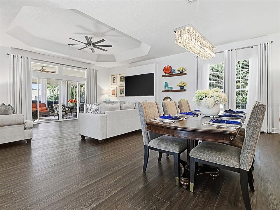 合同活跃: $495,000 (3 贝兹, 2 浴室, 2310 平方英尺)