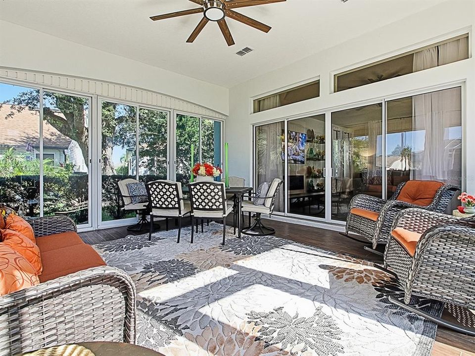 合同活跃: $495,000 (3 贝兹, 2 浴室, 2310 平方英尺)