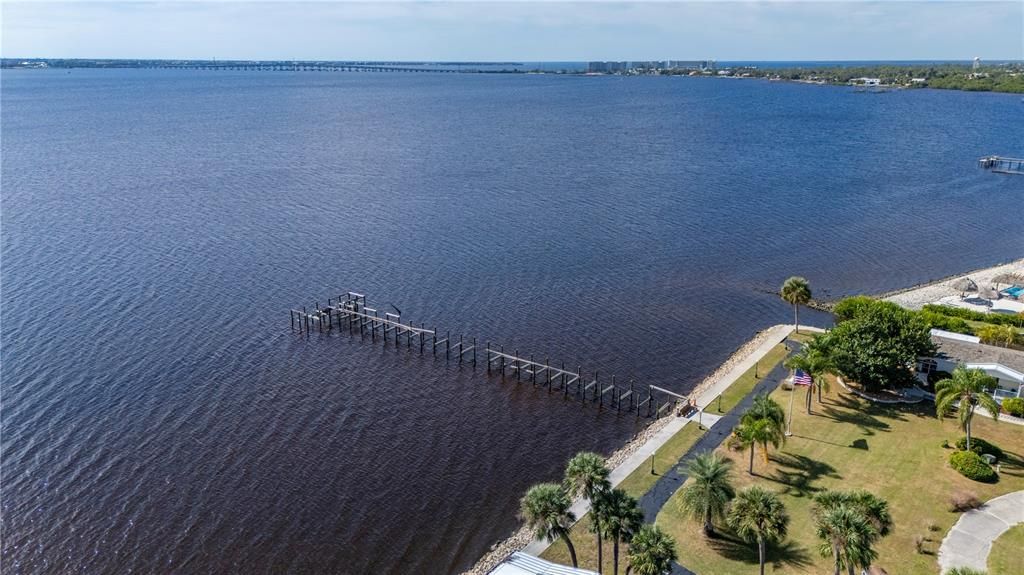 For Sale: $124,990 (2 beds, 2 baths, 840 Square Feet)