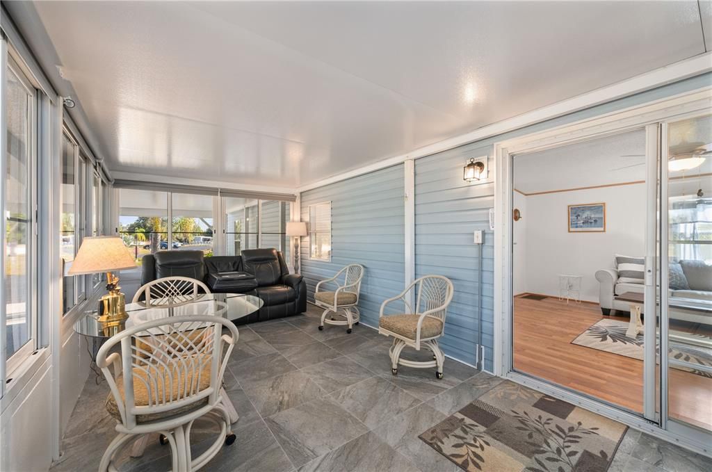 For Sale: $124,990 (2 beds, 2 baths, 840 Square Feet)