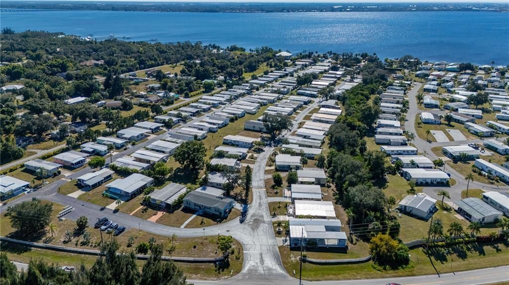 For Sale: $124,990 (2 beds, 2 baths, 840 Square Feet)