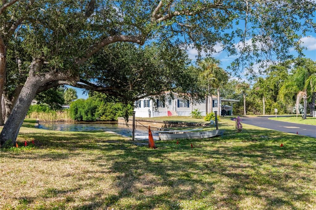 For Sale: $124,990 (2 beds, 2 baths, 840 Square Feet)