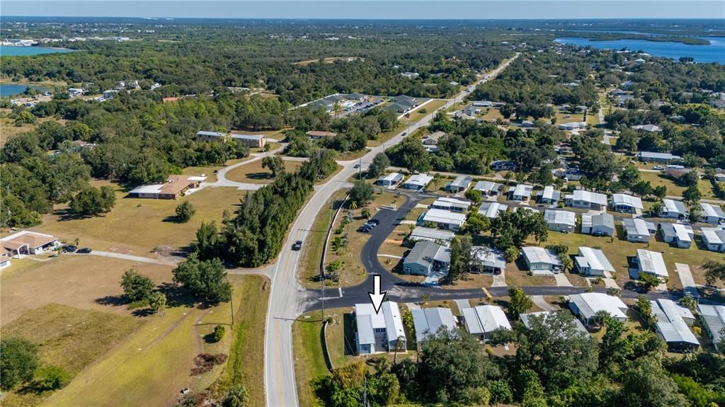 For Sale: $124,990 (2 beds, 2 baths, 840 Square Feet)