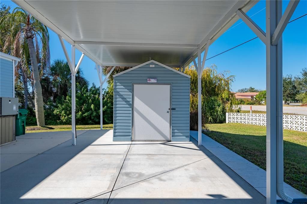 For Sale: $124,990 (2 beds, 2 baths, 840 Square Feet)