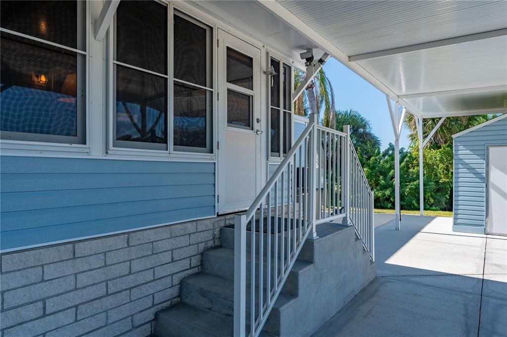 For Sale: $124,990 (2 beds, 2 baths, 840 Square Feet)