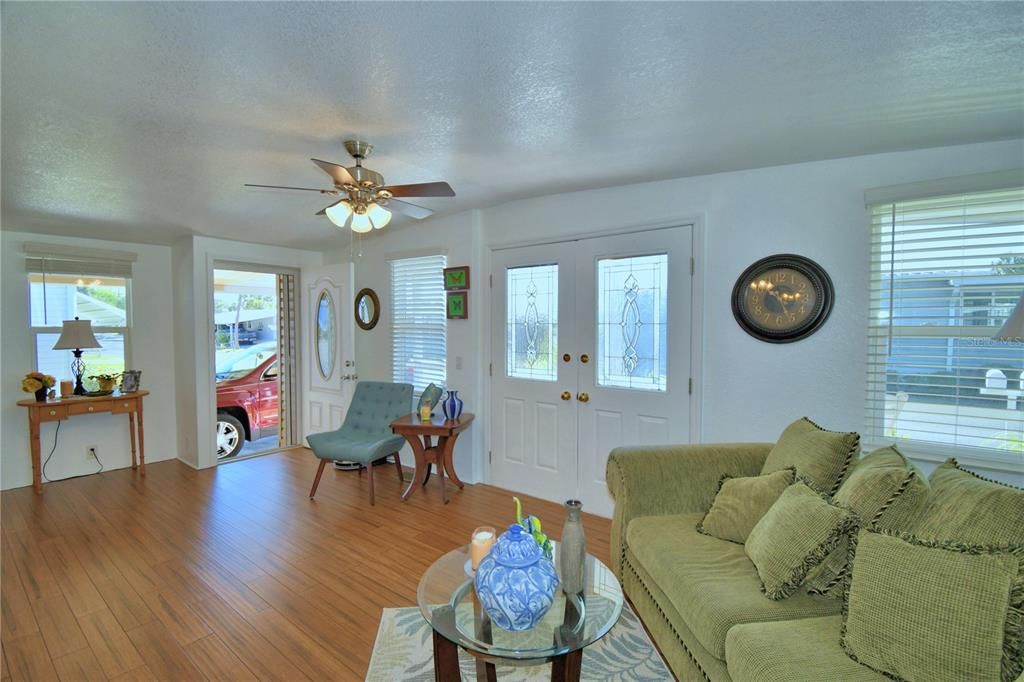 На продажу: $135,000 (2 спален, 2 ванн, 1056 Квадратных фут)