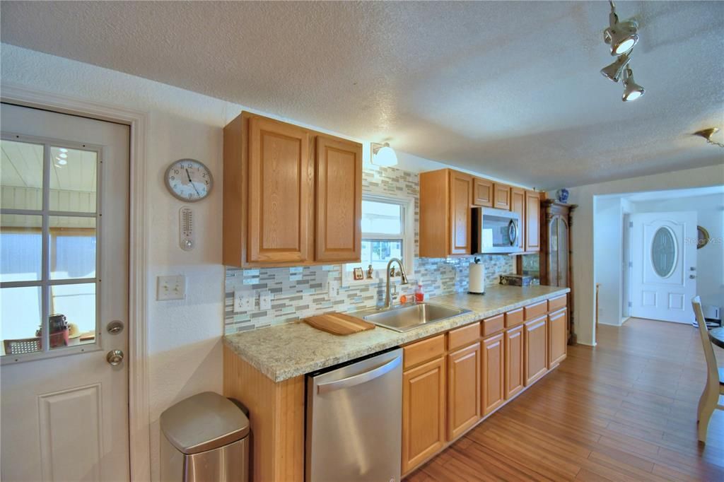 На продажу: $135,000 (2 спален, 2 ванн, 1056 Квадратных фут)