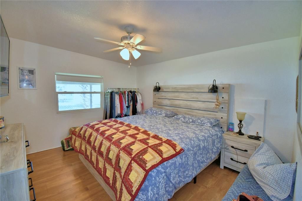 На продажу: $135,000 (2 спален, 2 ванн, 1056 Квадратных фут)