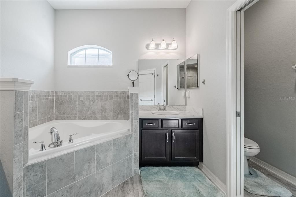 Active With Contract: $389,000 (4 beds, 2 baths, 2021 Square Feet)