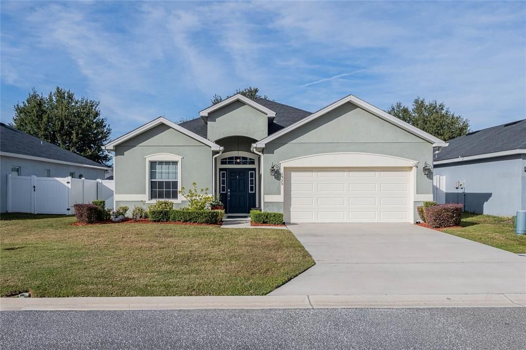 Active With Contract: $389,000 (4 beds, 2 baths, 2021 Square Feet)
