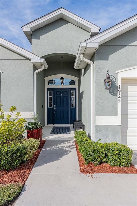 Active With Contract: $389,000 (4 beds, 2 baths, 2021 Square Feet)