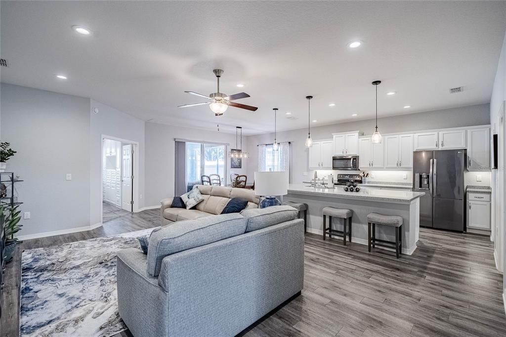 Active With Contract: $389,000 (4 beds, 2 baths, 2021 Square Feet)
