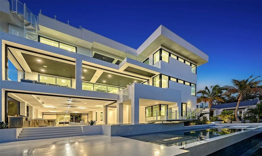 For Sale: $12,900,000 (5 beds, 5 baths, 7110 Square Feet)