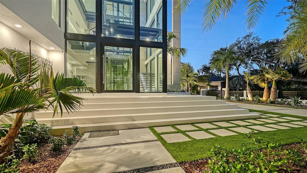 For Sale: $12,900,000 (5 beds, 5 baths, 7110 Square Feet)