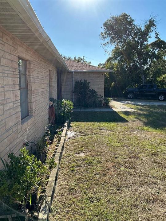 For Sale: $269,000 (3 beds, 2 baths, 1195 Square Feet)