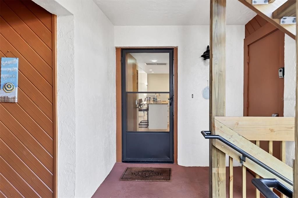 Activo con contrato: $575,000 (2 camas, 1 baños, 860 Pies cuadrados)