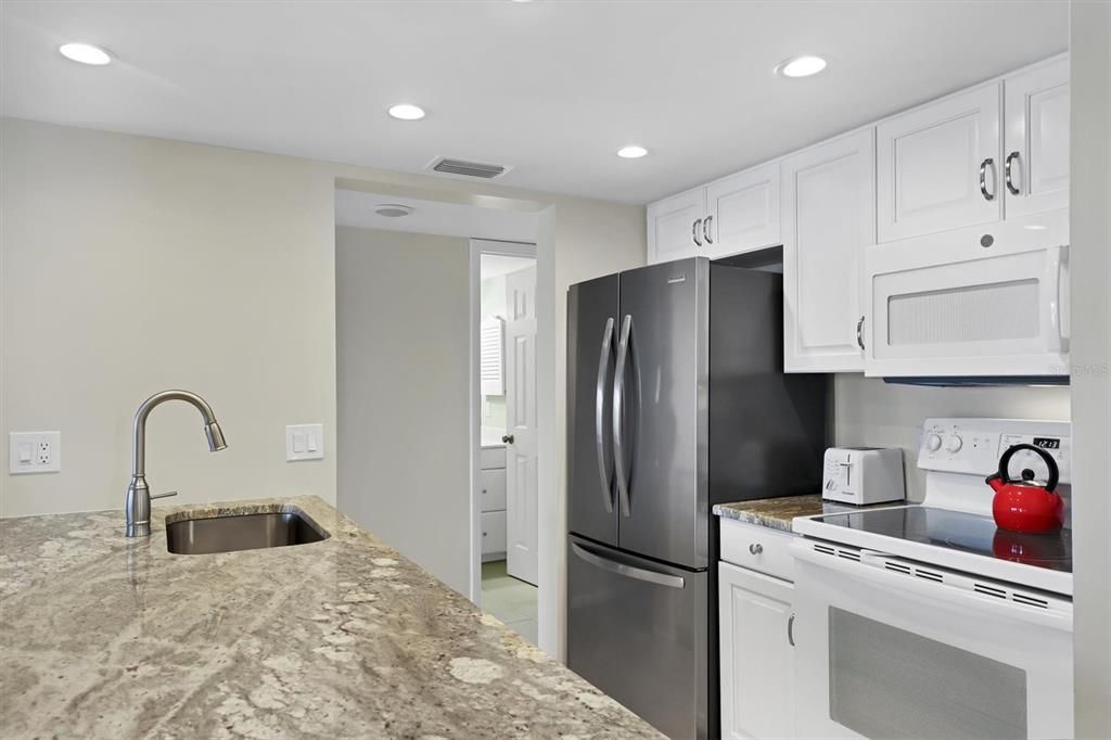 Activo con contrato: $575,000 (2 camas, 1 baños, 860 Pies cuadrados)