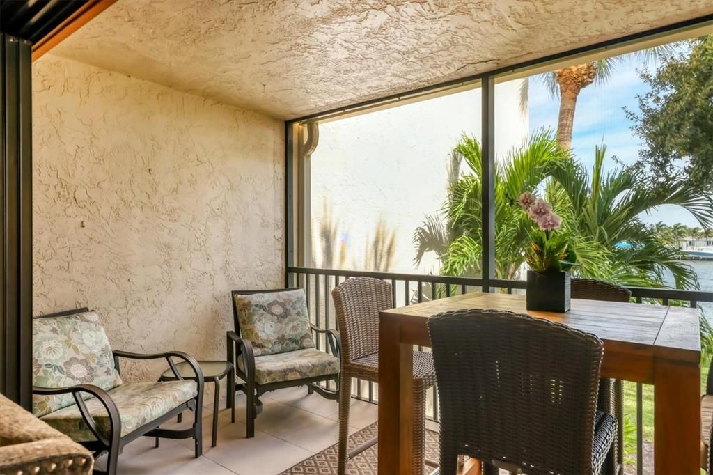 Activo con contrato: $575,000 (2 camas, 1 baños, 860 Pies cuadrados)