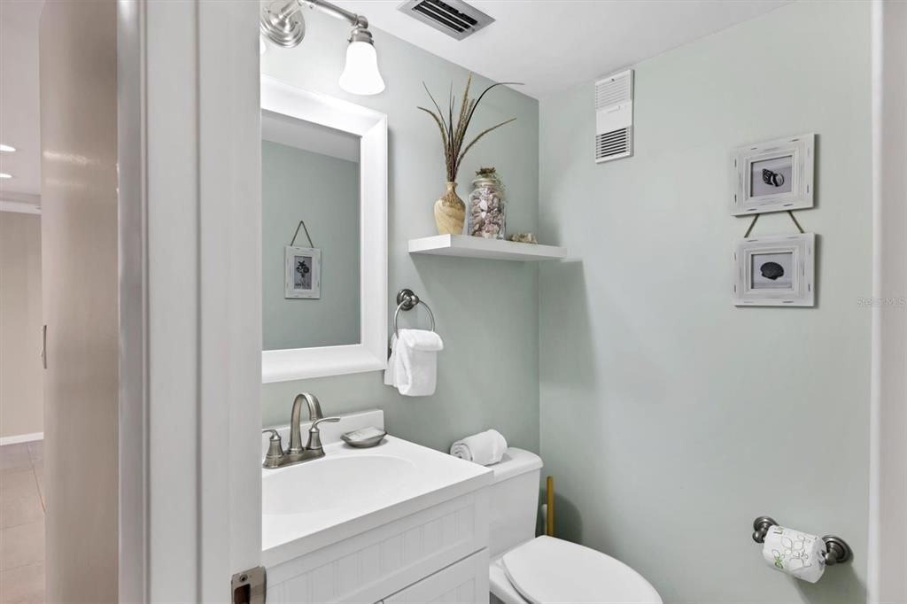 Activo con contrato: $575,000 (2 camas, 1 baños, 860 Pies cuadrados)