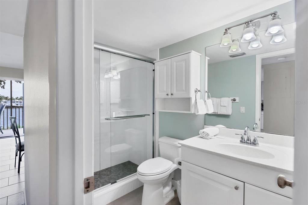 Activo con contrato: $575,000 (2 camas, 1 baños, 860 Pies cuadrados)