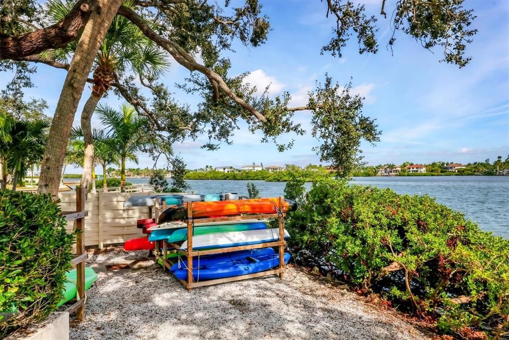 Activo con contrato: $575,000 (2 camas, 1 baños, 860 Pies cuadrados)