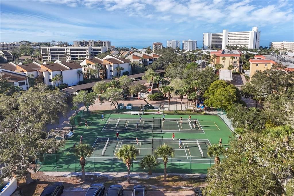 Activo con contrato: $575,000 (2 camas, 1 baños, 860 Pies cuadrados)