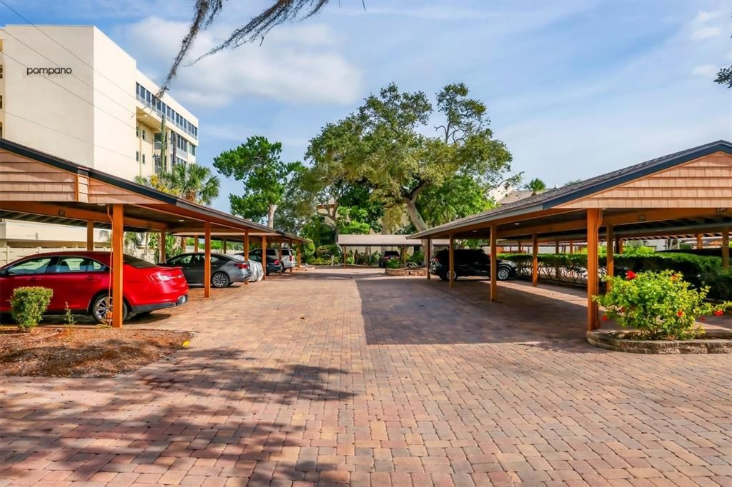 Activo con contrato: $575,000 (2 camas, 1 baños, 860 Pies cuadrados)