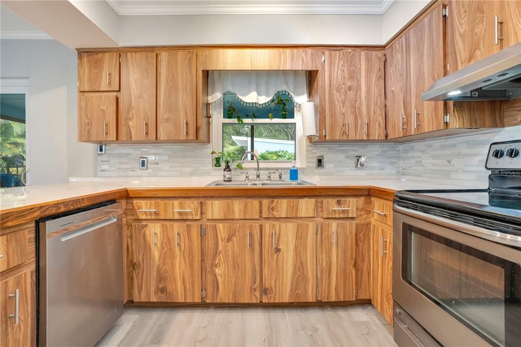 待售: $370,000 (3 贝兹, 2 浴室, 1536 平方英尺)