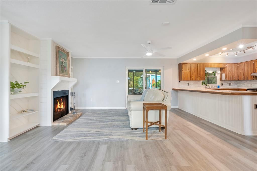 待售: $370,000 (3 贝兹, 2 浴室, 1536 平方英尺)