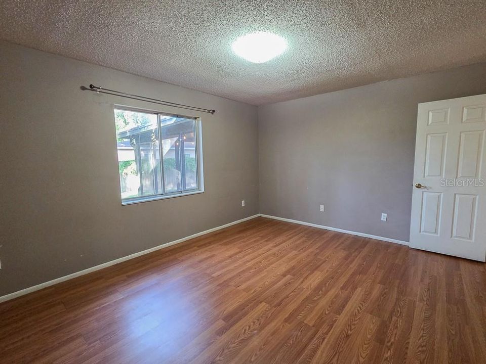 待售: $310,000 (3 贝兹, 2 浴室, 1274 平方英尺)