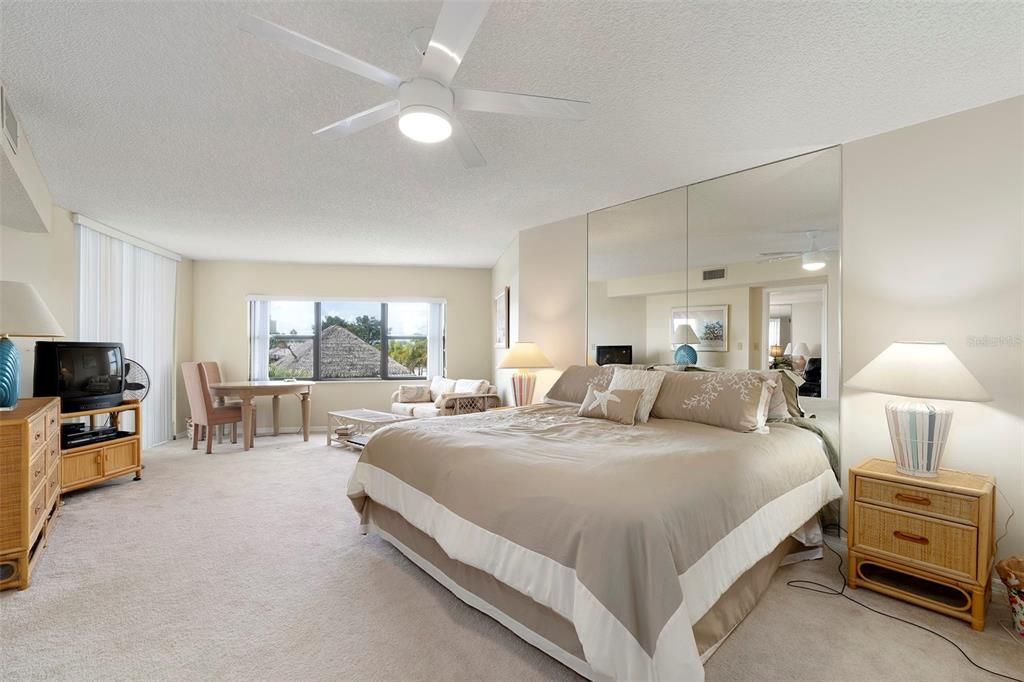 В аренду: $4,500 (3 спален, 2 ванн, 2240 Квадратных фут)