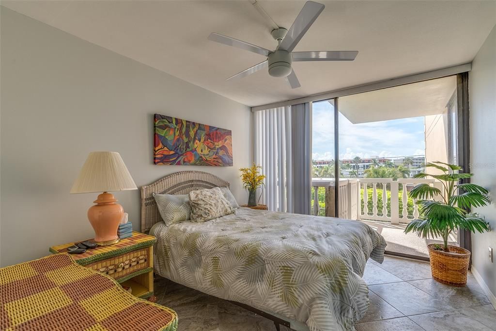 В аренду: $4,500 (3 спален, 2 ванн, 2240 Квадратных фут)