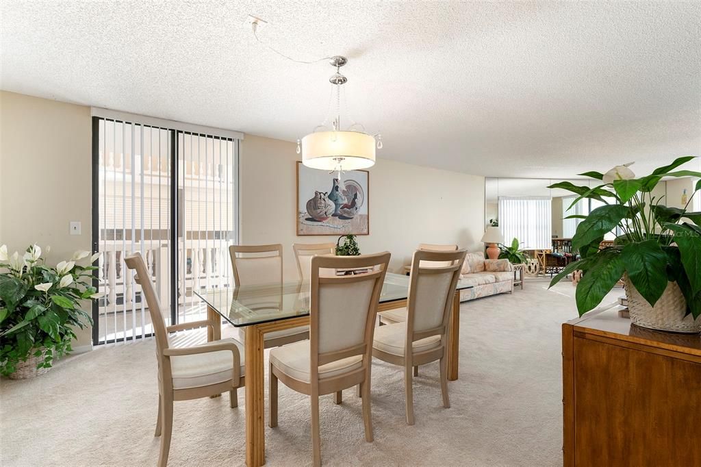 В аренду: $4,500 (3 спален, 2 ванн, 2240 Квадратных фут)