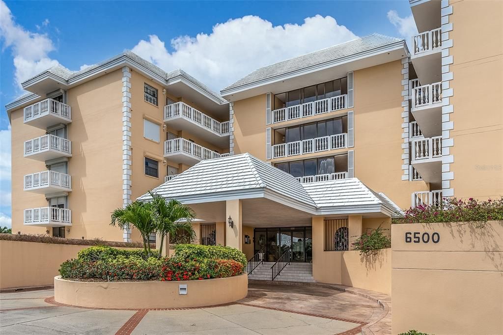 В аренду: $4,500 (3 спален, 2 ванн, 2240 Квадратных фут)