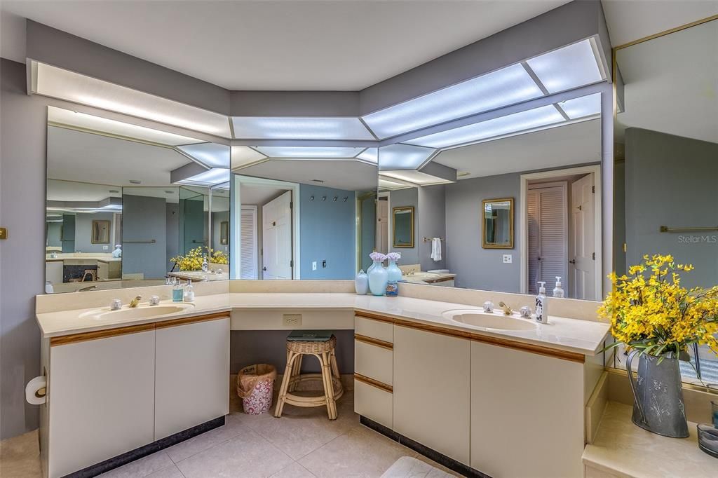 В аренду: $4,500 (3 спален, 2 ванн, 2240 Квадратных фут)