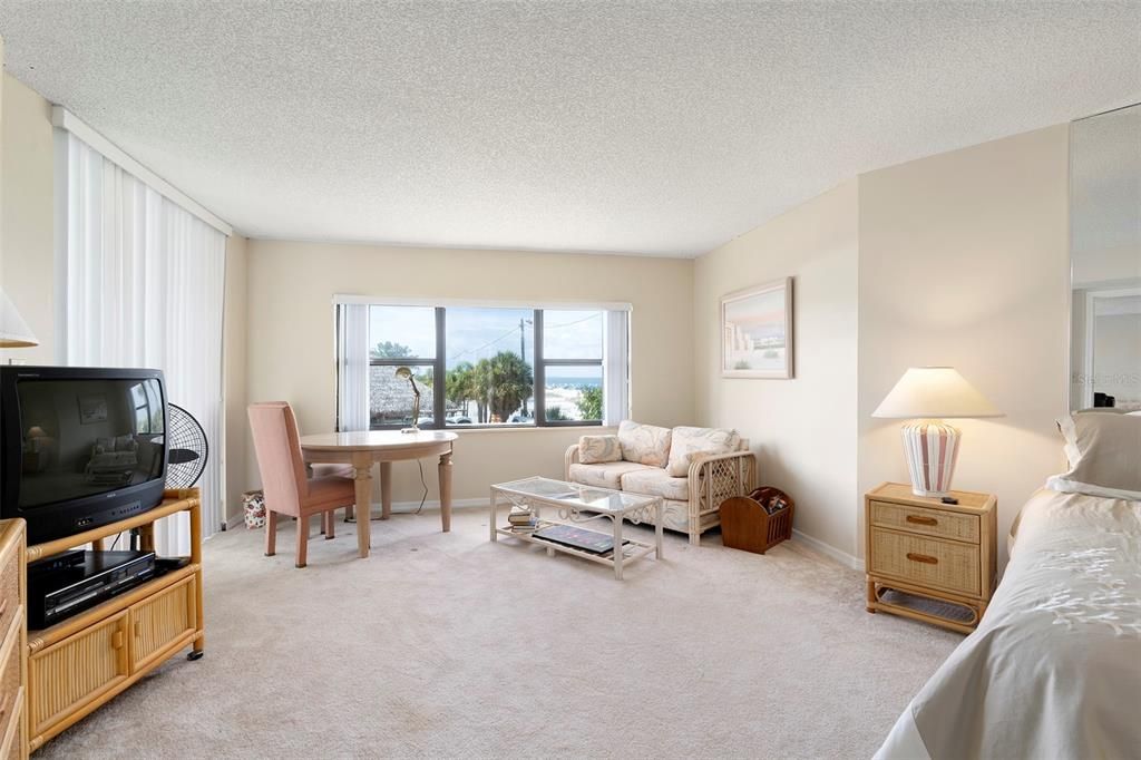 В аренду: $4,500 (3 спален, 2 ванн, 2240 Квадратных фут)