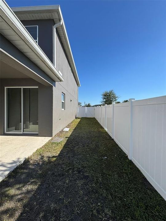 出租: $3,350 (4 贝兹, 2 浴室, 2324 平方英尺)