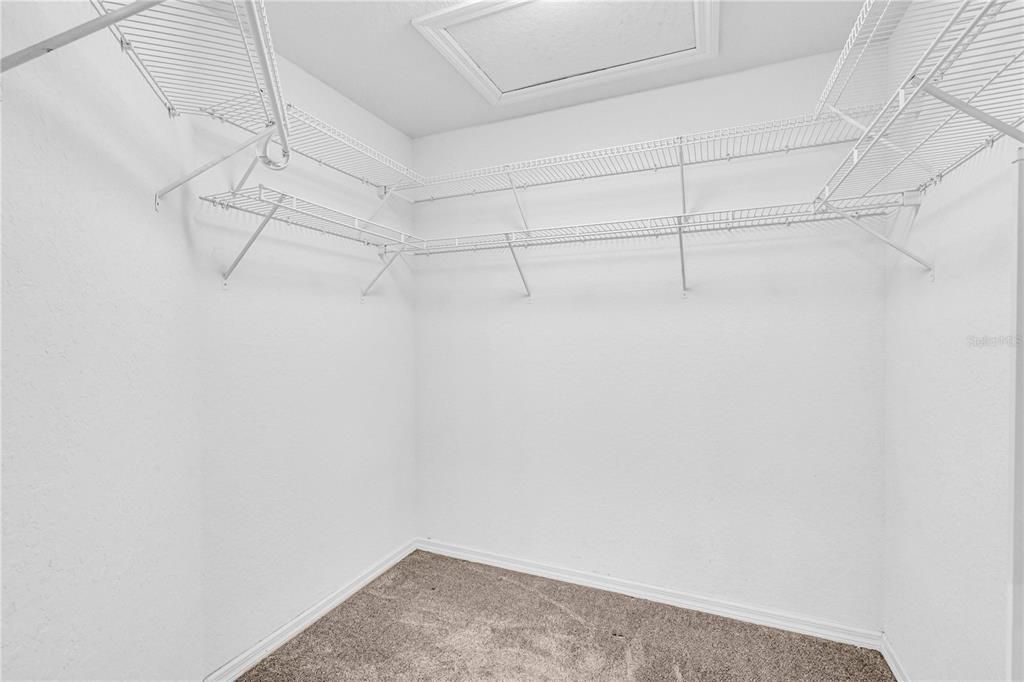 For Sale: $269,900 (2 beds, 2 baths, 1368 Square Feet)