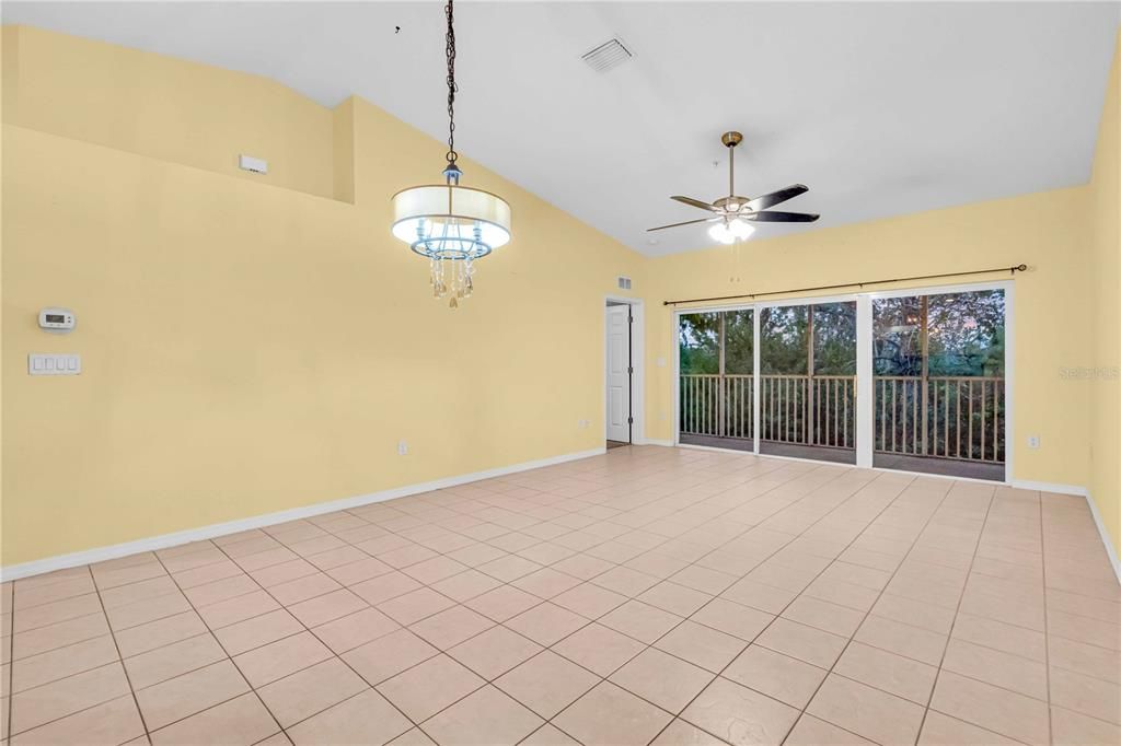 For Sale: $269,900 (2 beds, 2 baths, 1368 Square Feet)