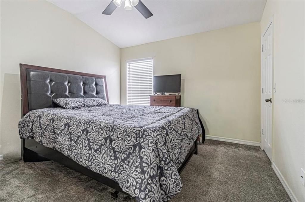 For Rent: $1,850 (2 beds, 2 baths, 1255 Square Feet)