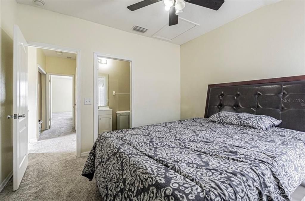 For Rent: $1,850 (2 beds, 2 baths, 1255 Square Feet)