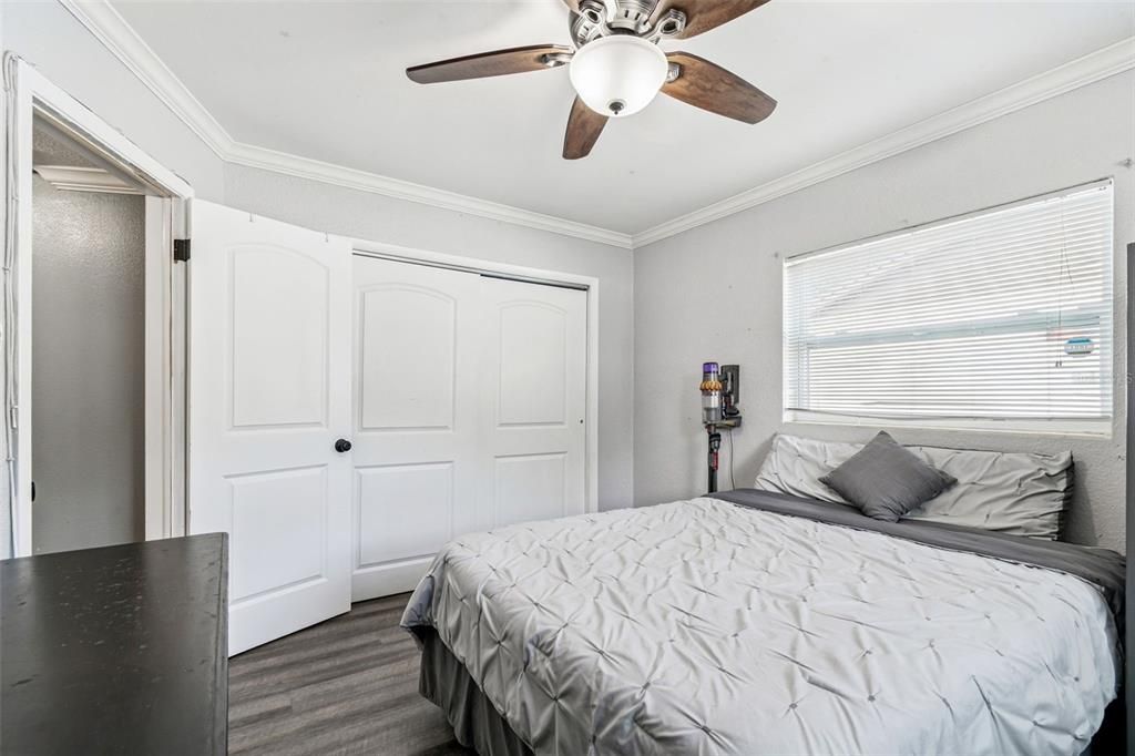 合同活跃: $359,000 (2 贝兹, 1 浴室, 1013 平方英尺)