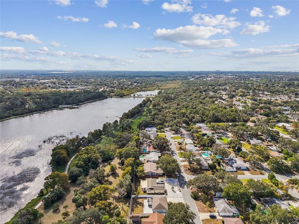 合同活跃: $359,000 (2 贝兹, 1 浴室, 1013 平方英尺)