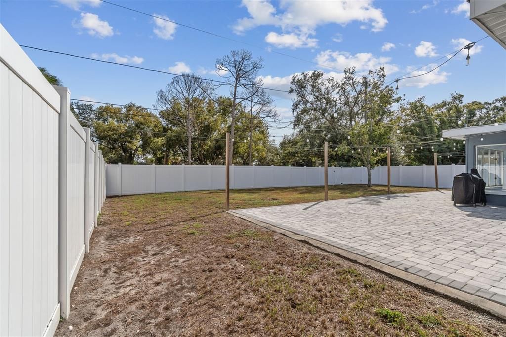 合同活跃: $359,000 (2 贝兹, 1 浴室, 1013 平方英尺)