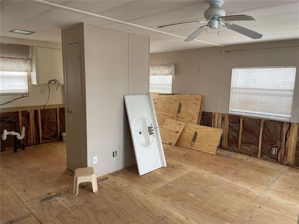 На продажу: $159,000 (1 спален, 1 ванн, 620 Квадратных фут)