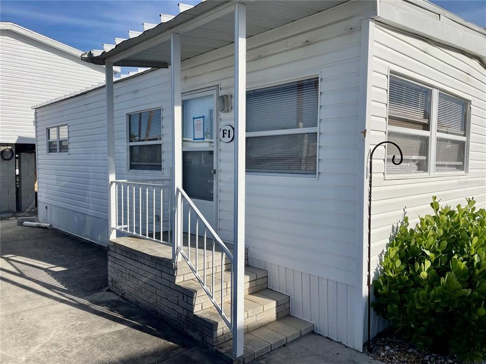 На продажу: $159,000 (1 спален, 1 ванн, 620 Квадратных фут)