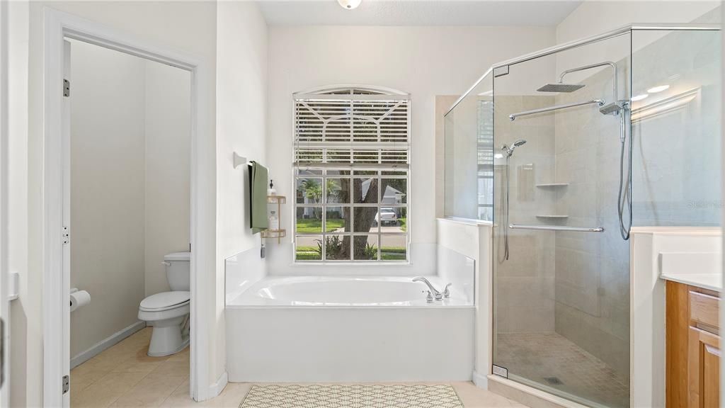 For Sale: $599,000 (4 beds, 3 baths, 2868 Square Feet)